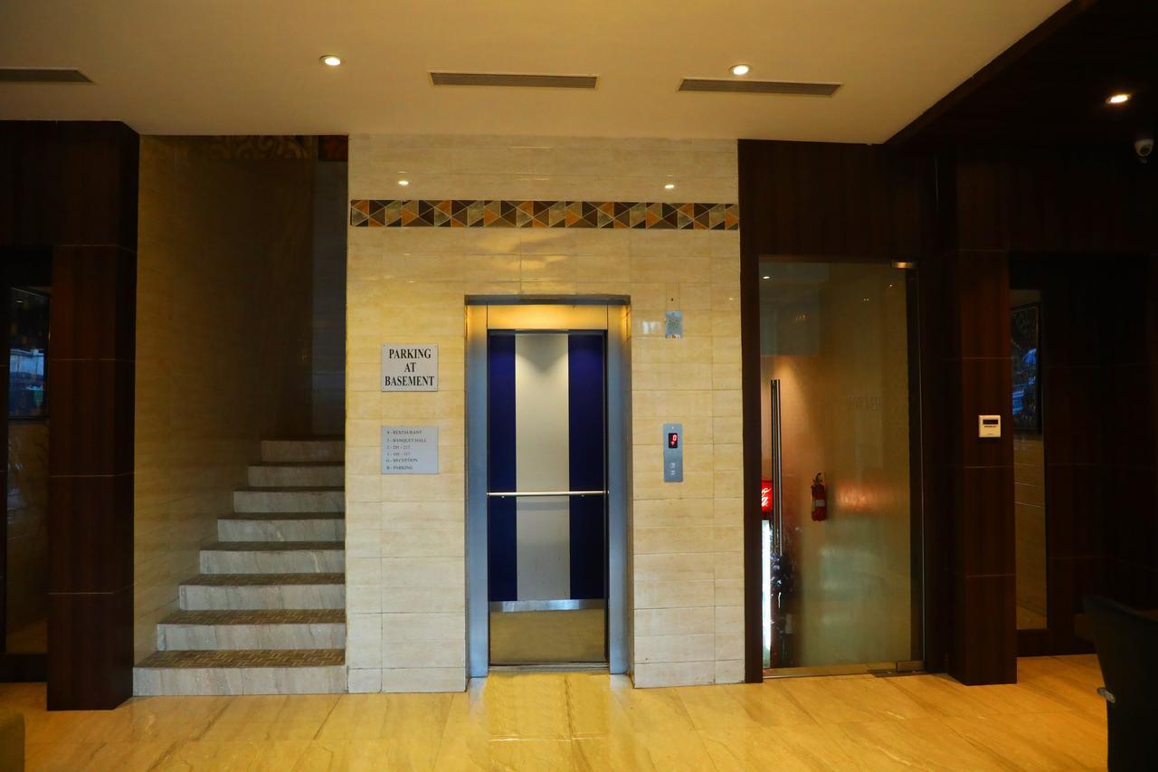 Avenue Hotel Chennai Exterior photo